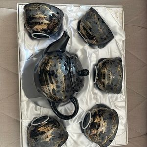 Japanese tea set including filter.